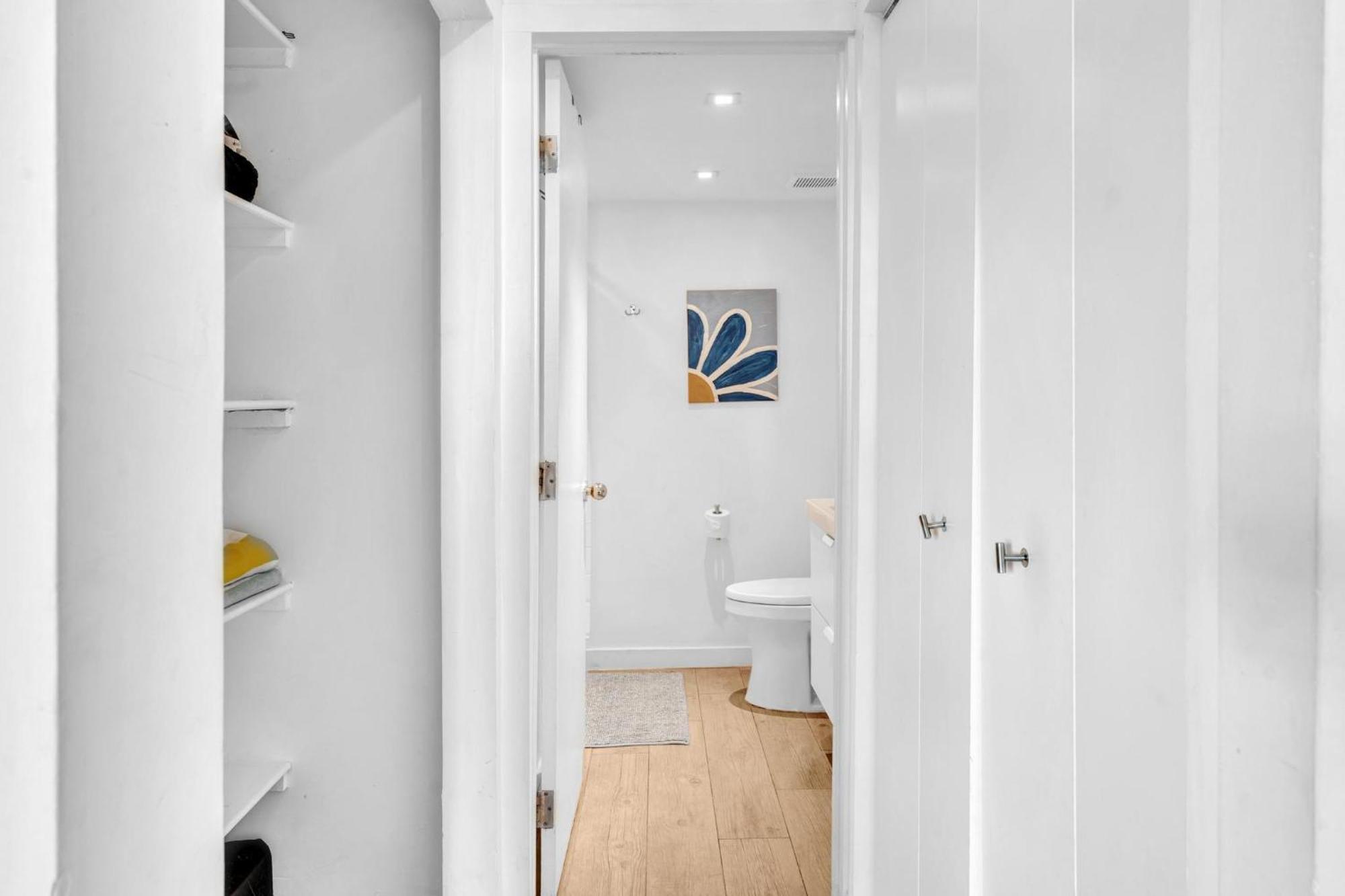 Apartment Deluxe Modern 1 Bedroom In South