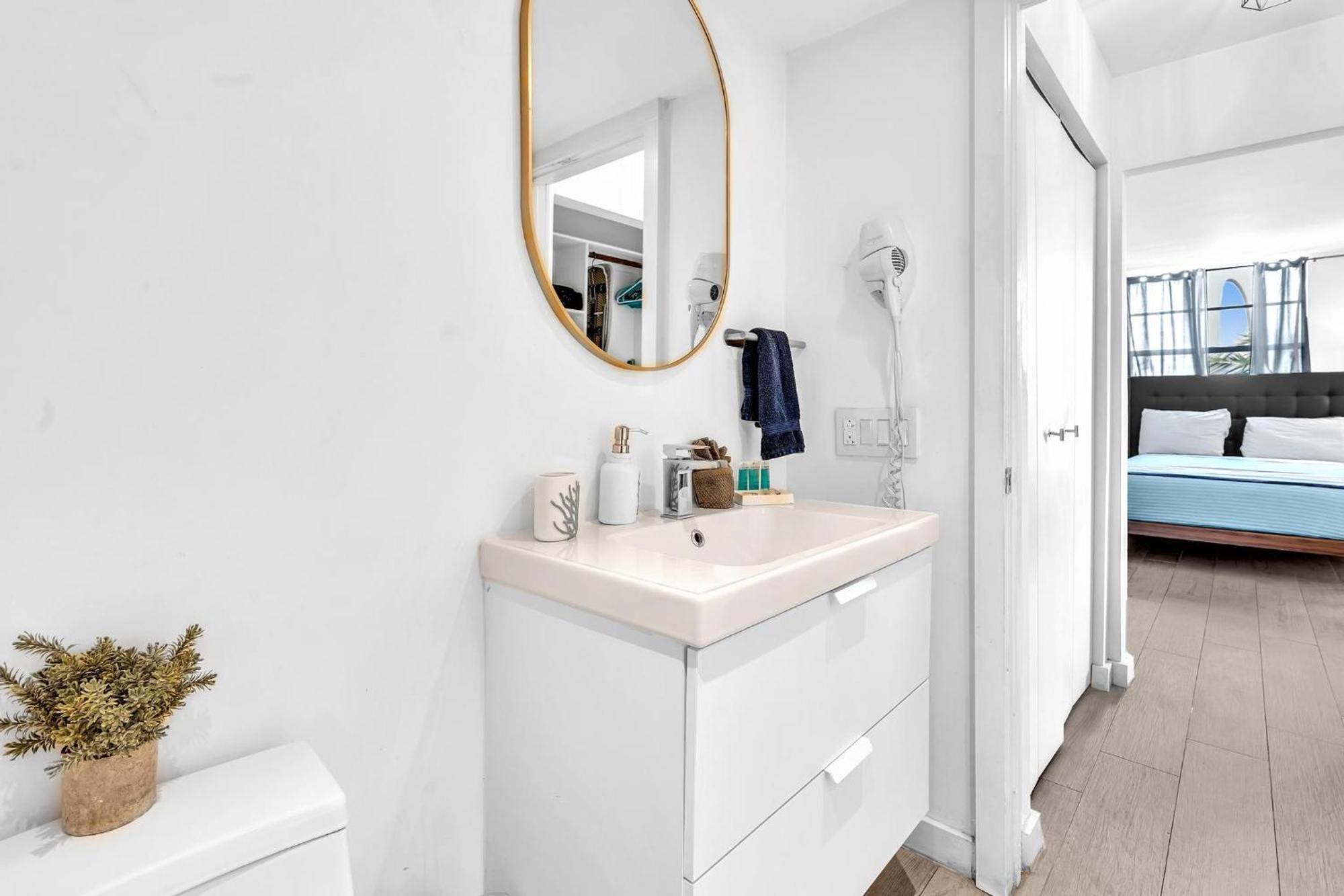 Apartment Deluxe Modern 1 Bedroom In South