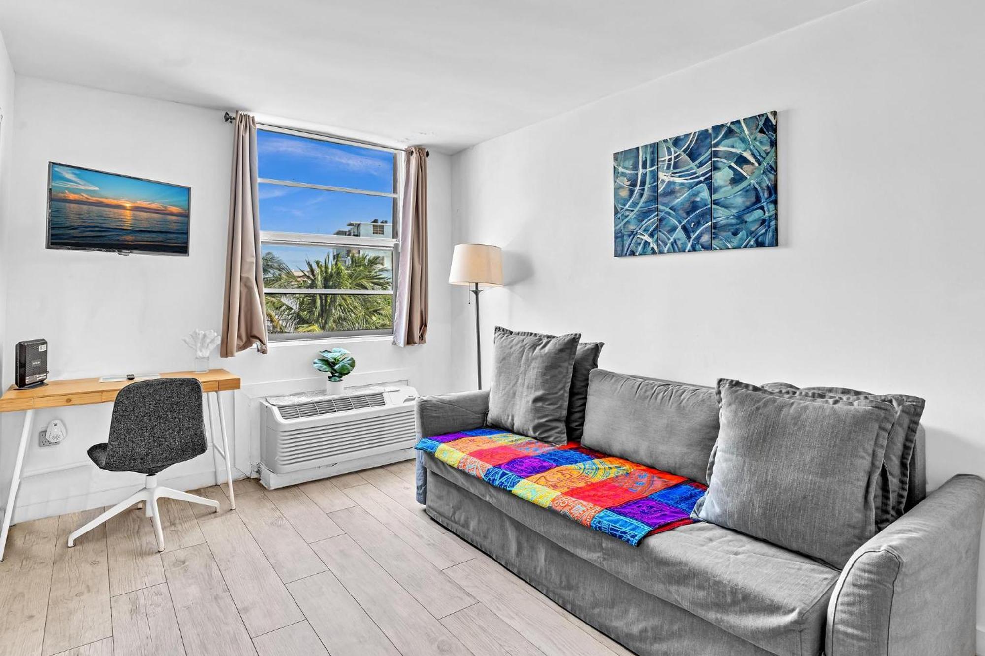 Deluxe Modern 1 Bedroom In South